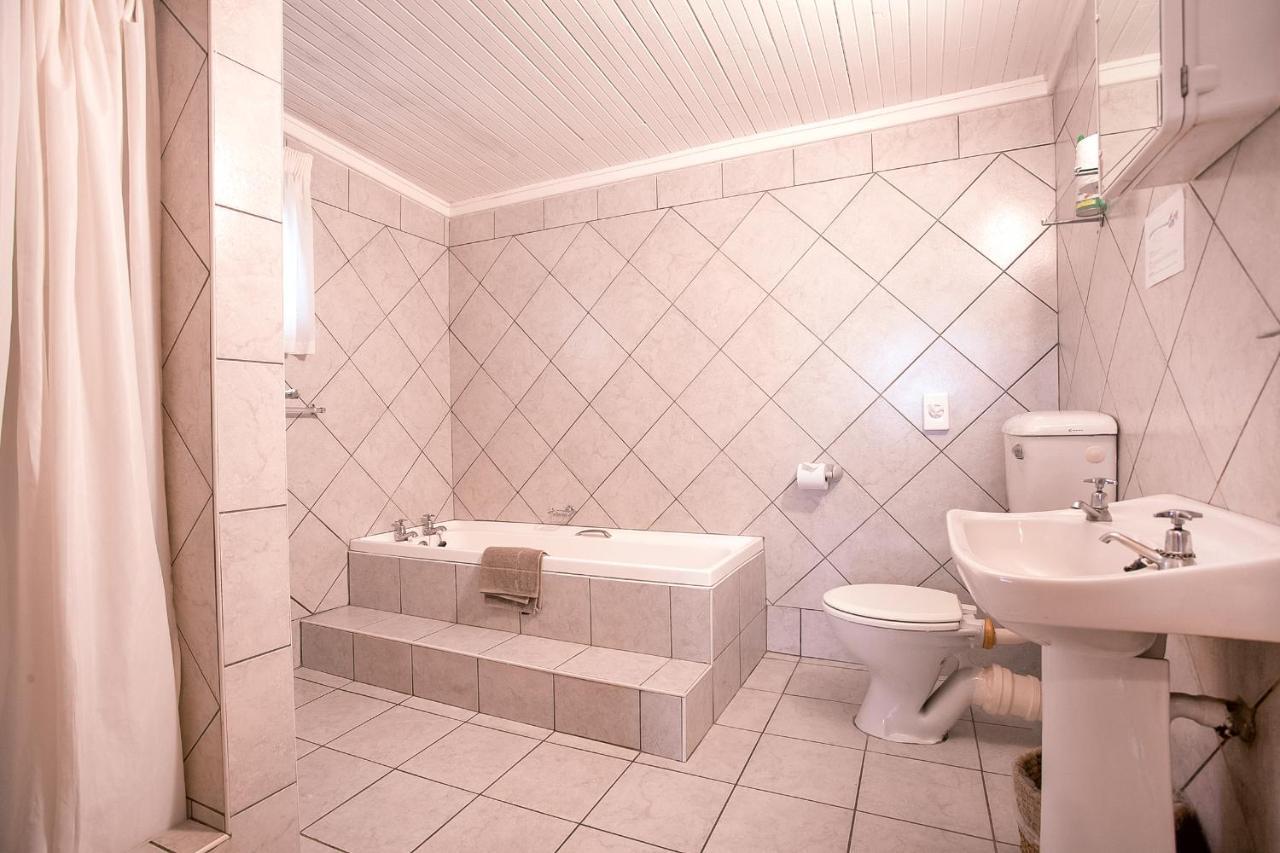 Trennerys Hotel Qolora Mouth Bagian luar foto